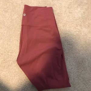 Lululemon Wunder Under 25” high rise tight size 8